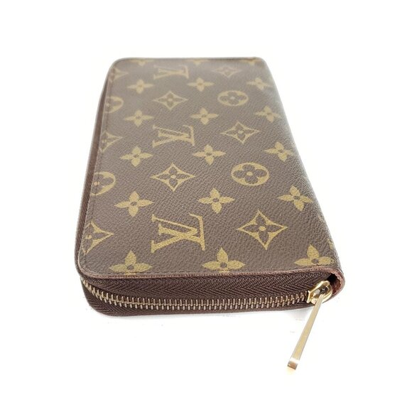Louis Vuitton Wallet Organizer, Passport & Check Holder Monogram 300-101025 - Picture 4 of 16
